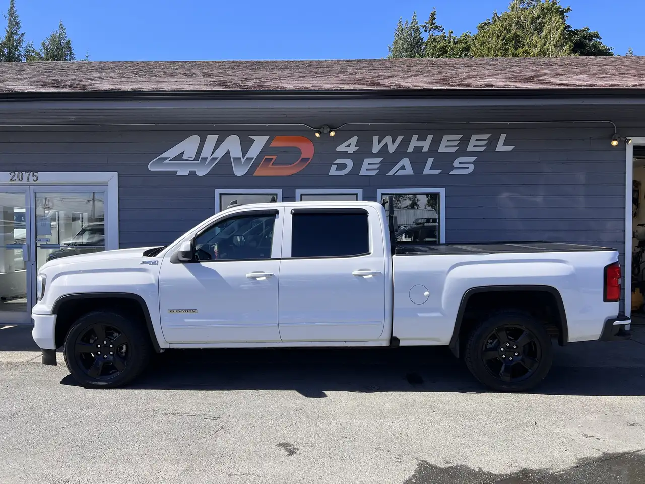 GMC Sierra 1500 снимка GMC Sierra 1500