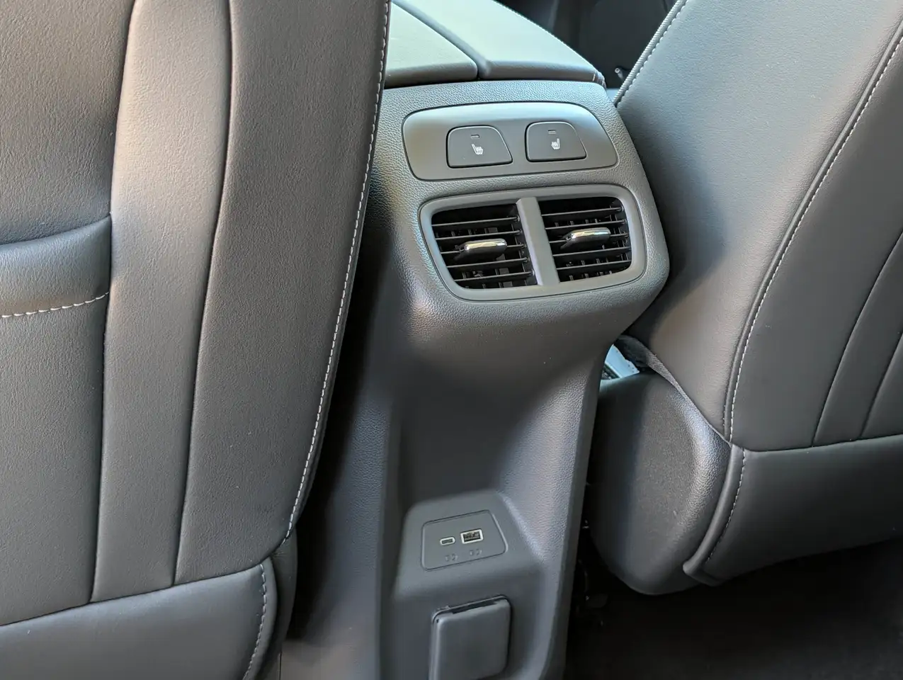 Buick Envision photo Buick Envision