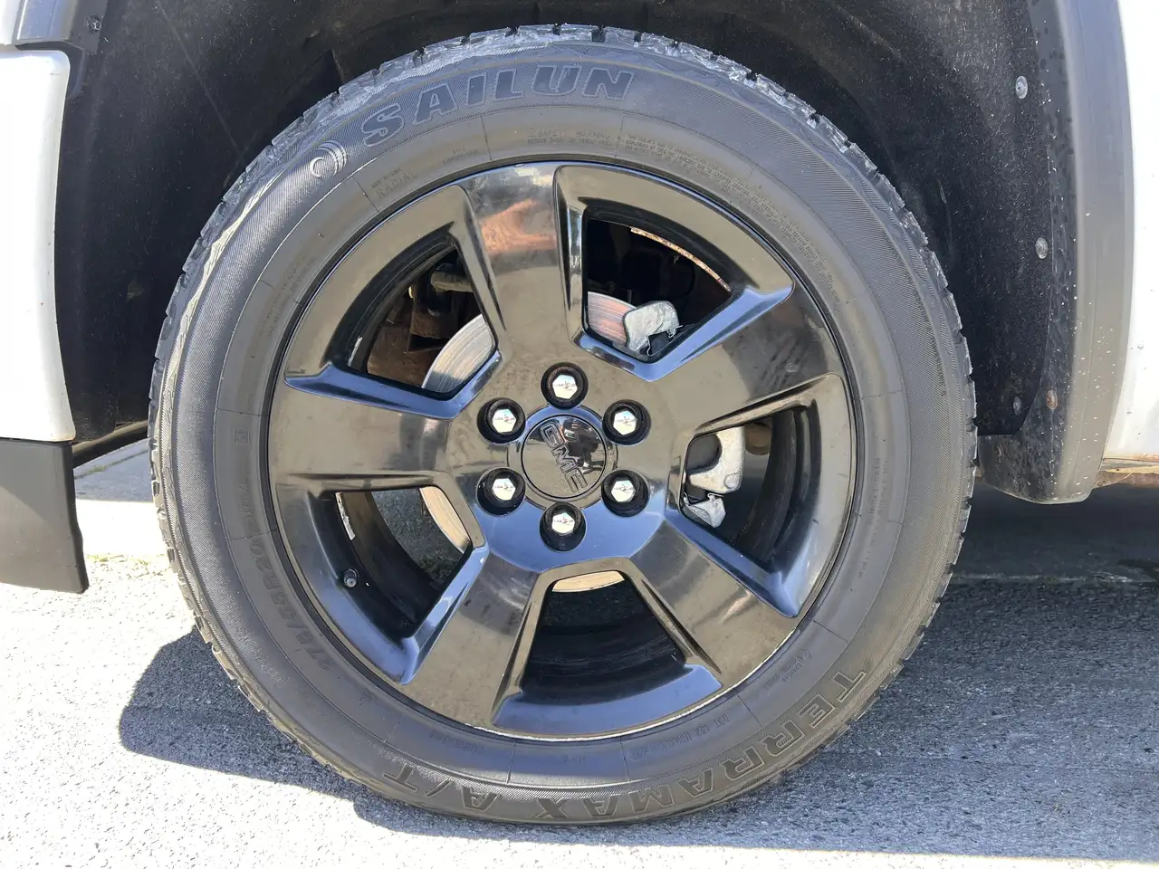 GMC Sierra 1500 снимка GMC Sierra 1500