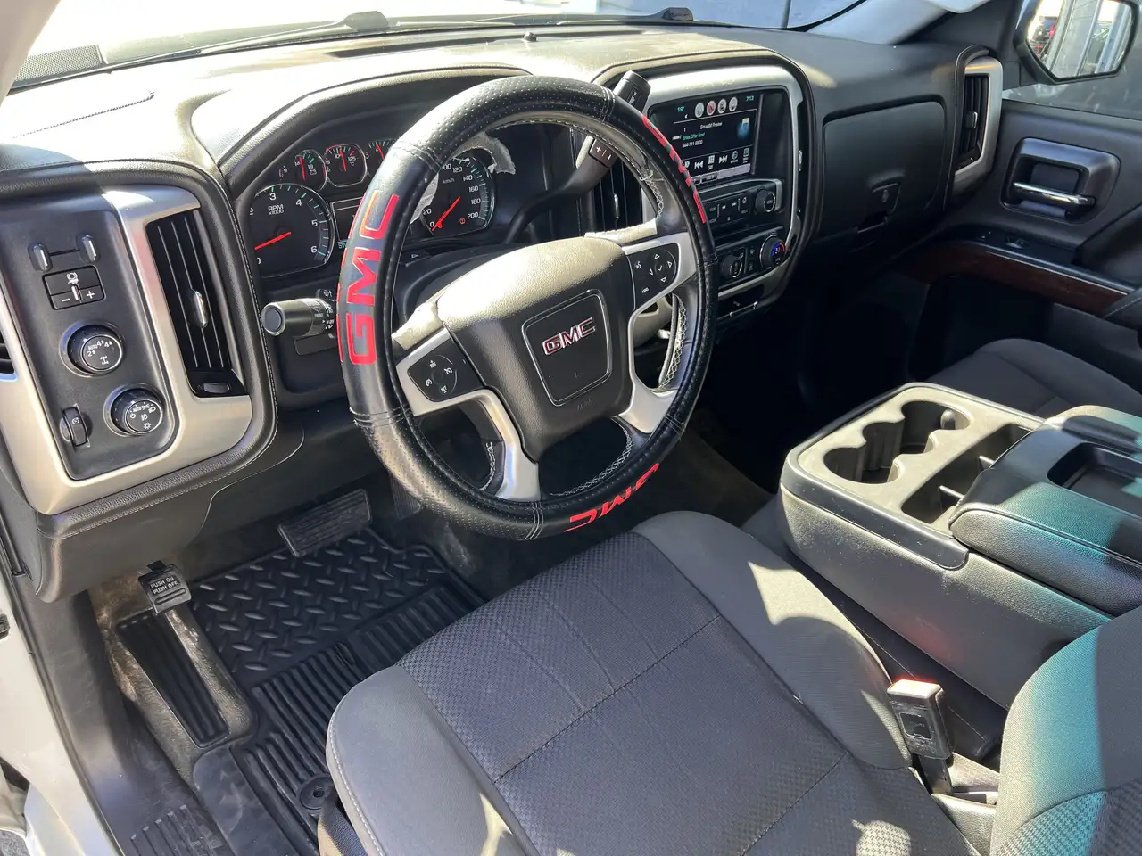 GMC Sierra 1500 снимка GMC Sierra 1500