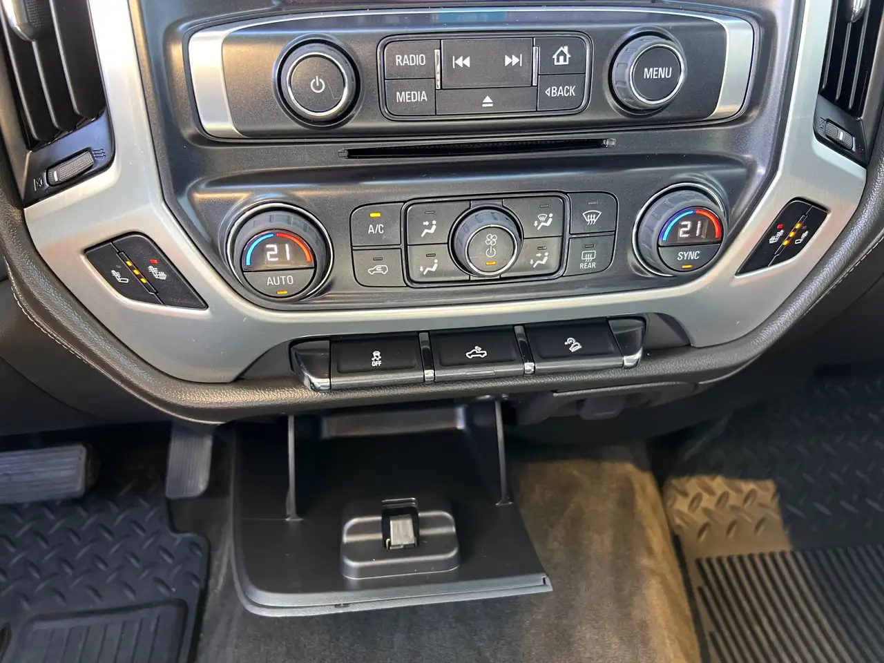 GMC Sierra 1500 снимка GMC Sierra 1500