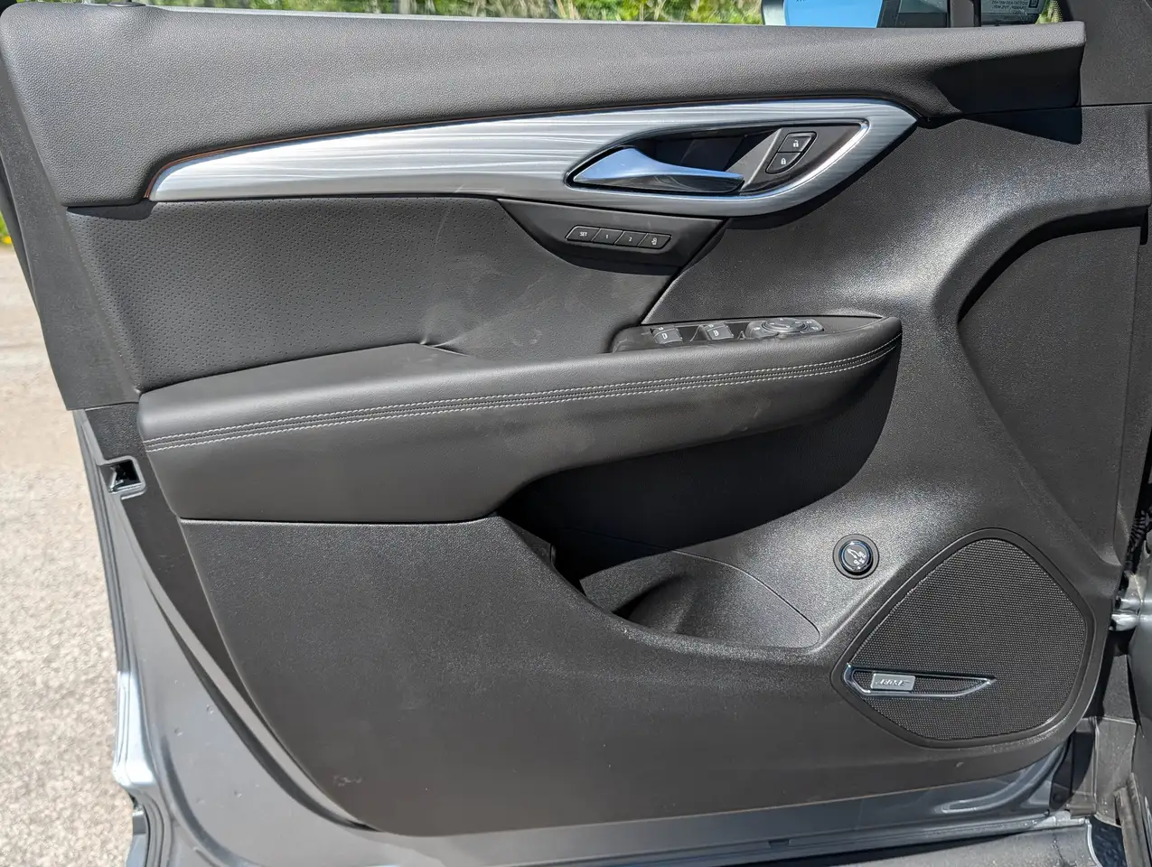 Buick Envision photo Buick Envision