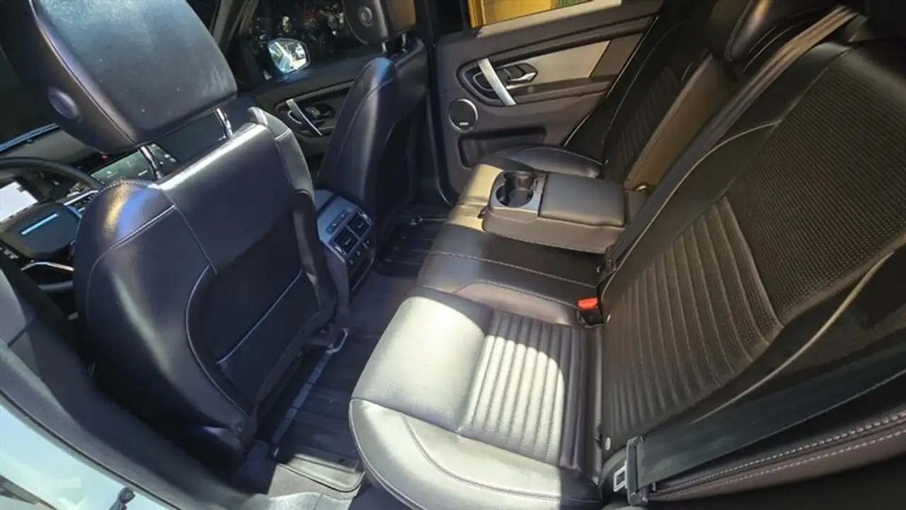 Land Rover Discovery Sport снимка Land Rover Discovery Sport