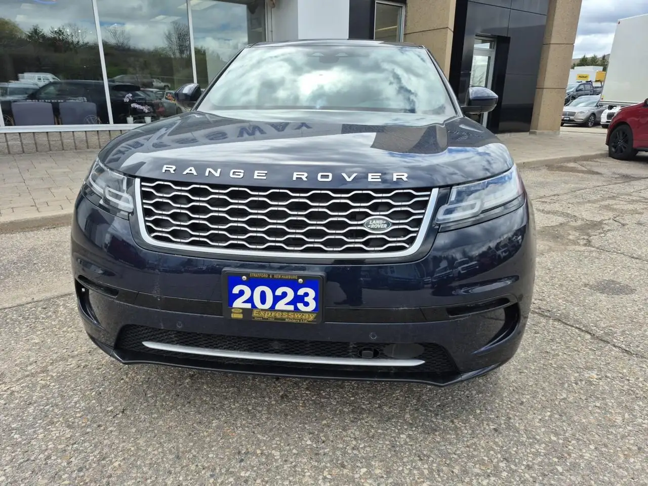 Land Rover Range Rover Velar photo Land Rover Range Rover Velar