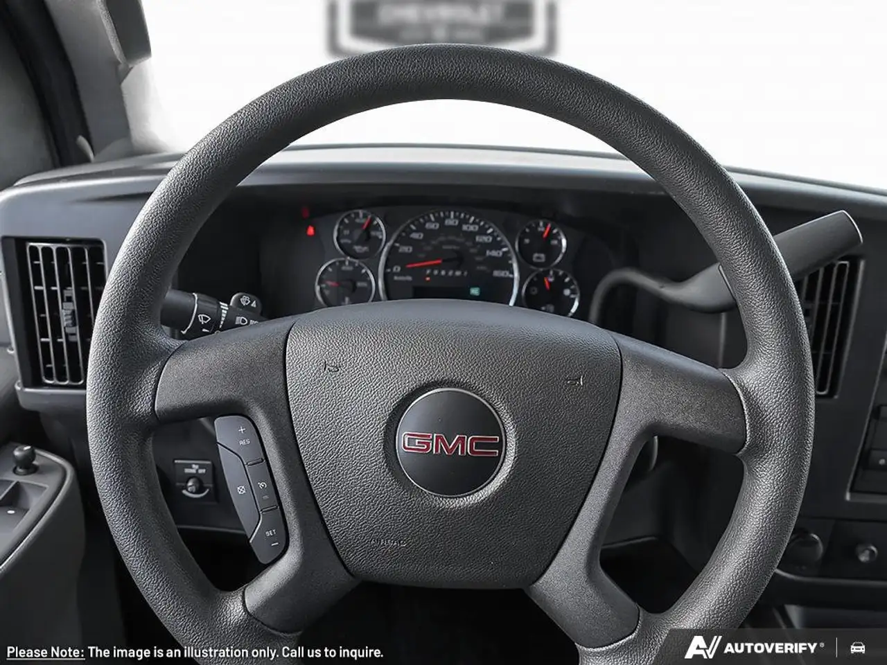 GMC Savana снимка GMC Savana