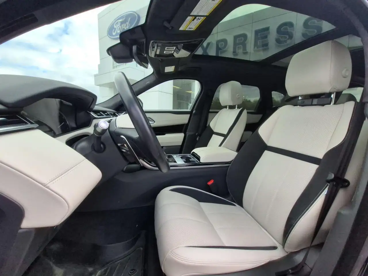Land Rover Range Rover Velar photo Land Rover Range Rover Velar