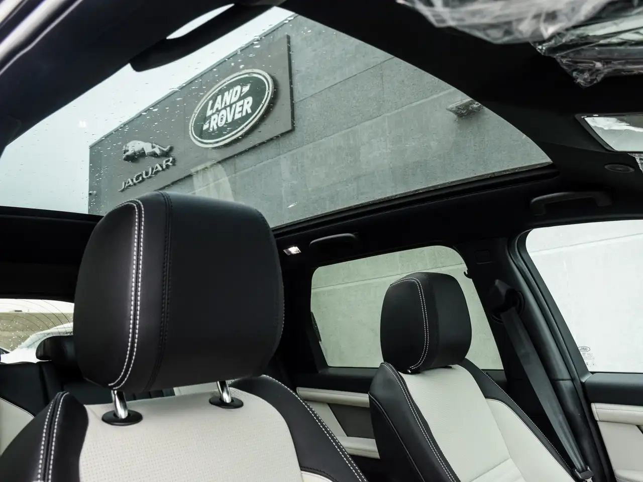Land Rover Discovery Sport снимка Land Rover Discovery Sport