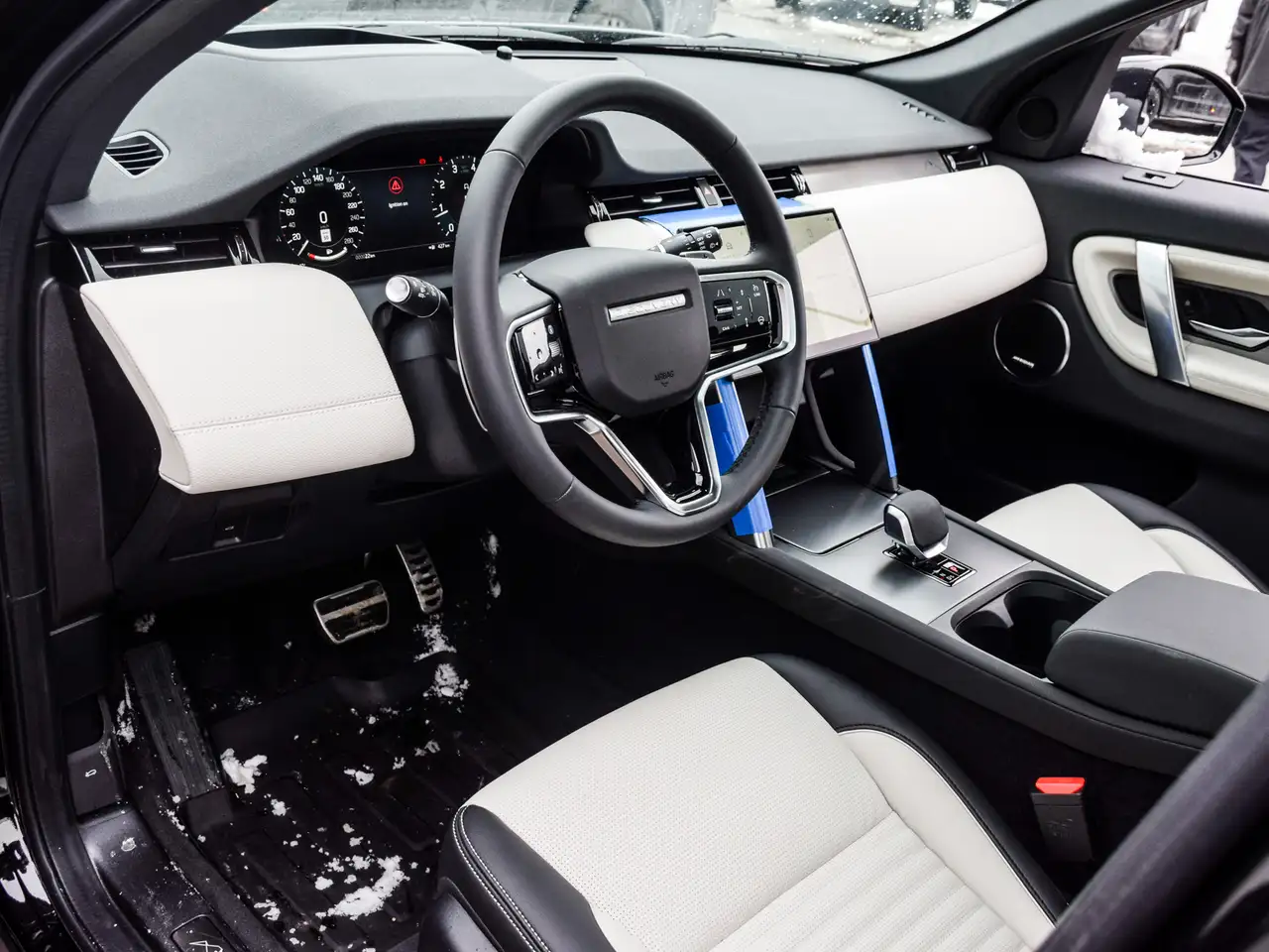 Land Rover Discovery Sport снимка Land Rover Discovery Sport