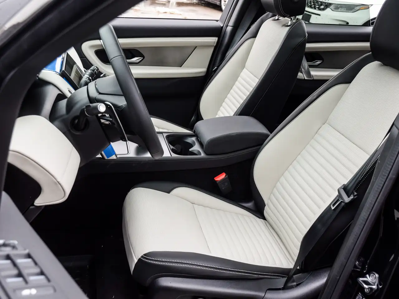 Land Rover Discovery Sport снимка Land Rover Discovery Sport