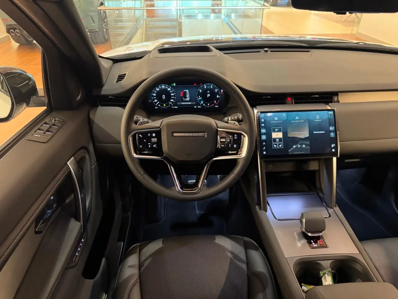 Land Rover Discovery Sport photo Land Rover Discovery Sport