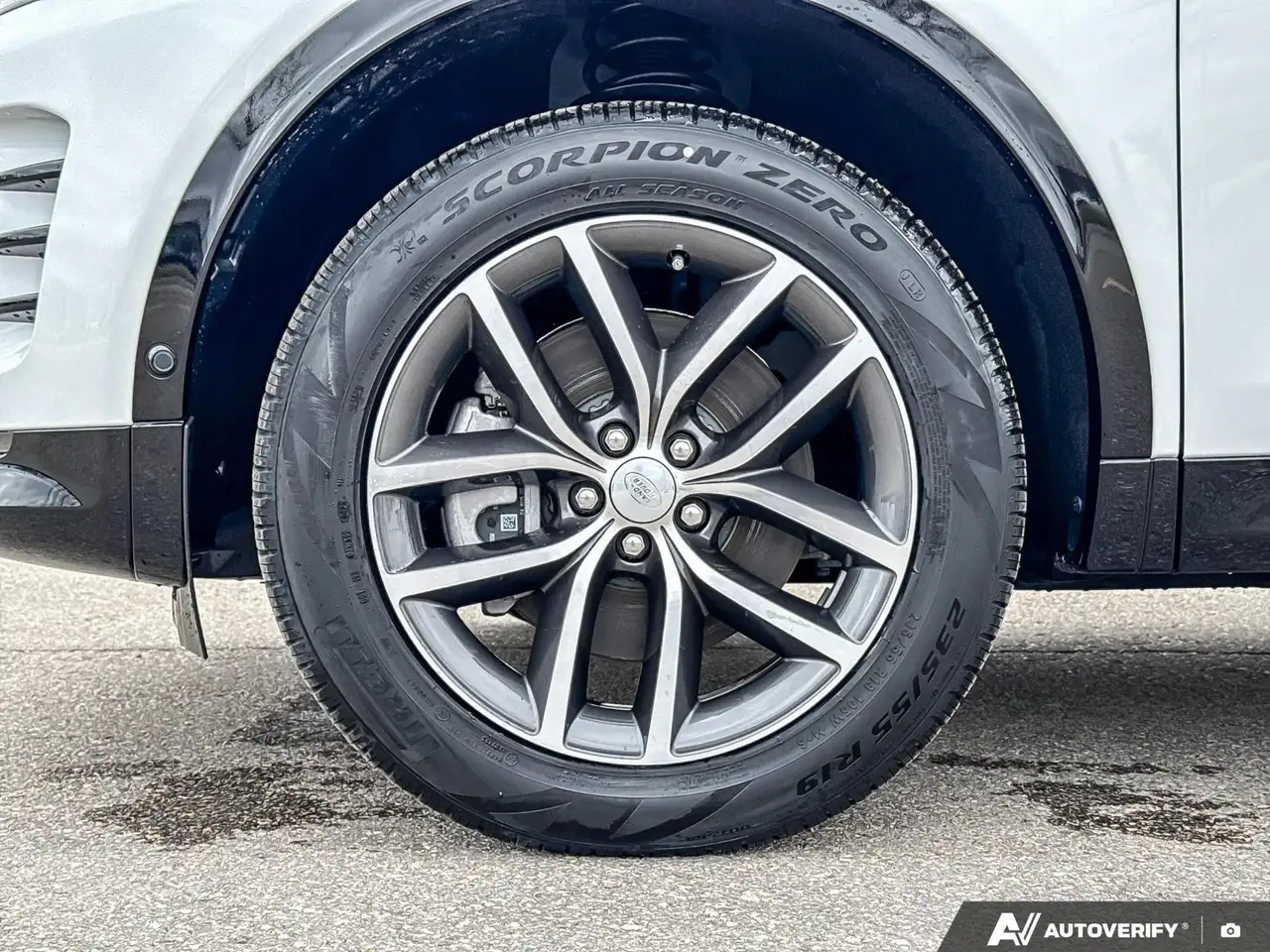 Land Rover Discovery Sport снимка Land Rover Discovery Sport