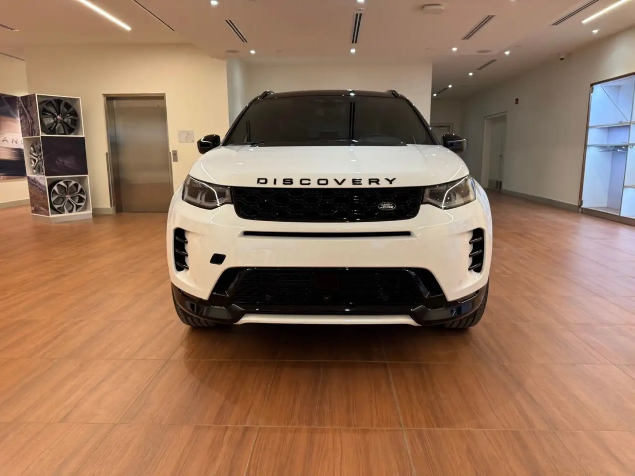 Land Rover Discovery Sport photo Land Rover Discovery Sport