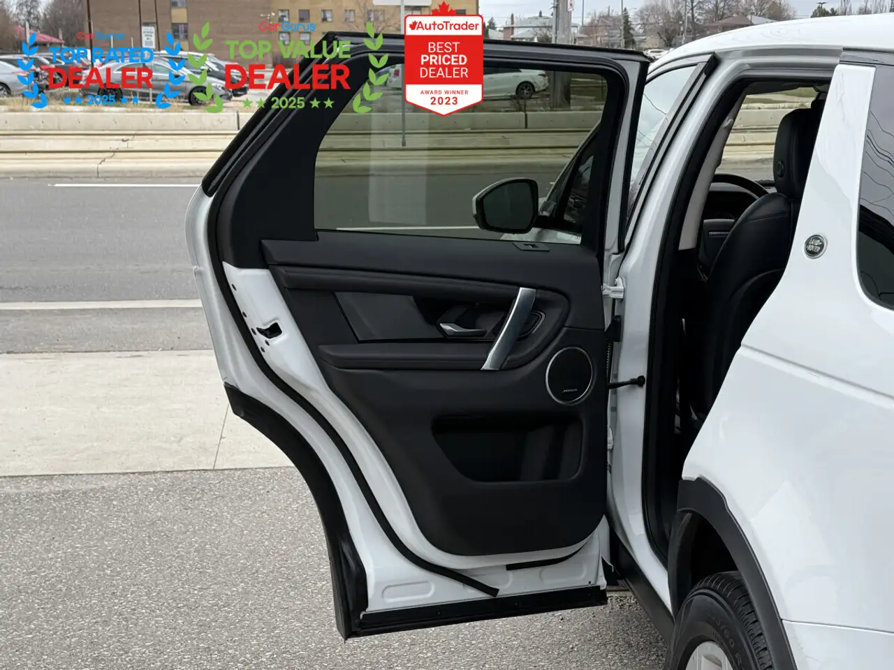 Land Rover Discovery Sport снимка Land Rover Discovery Sport
