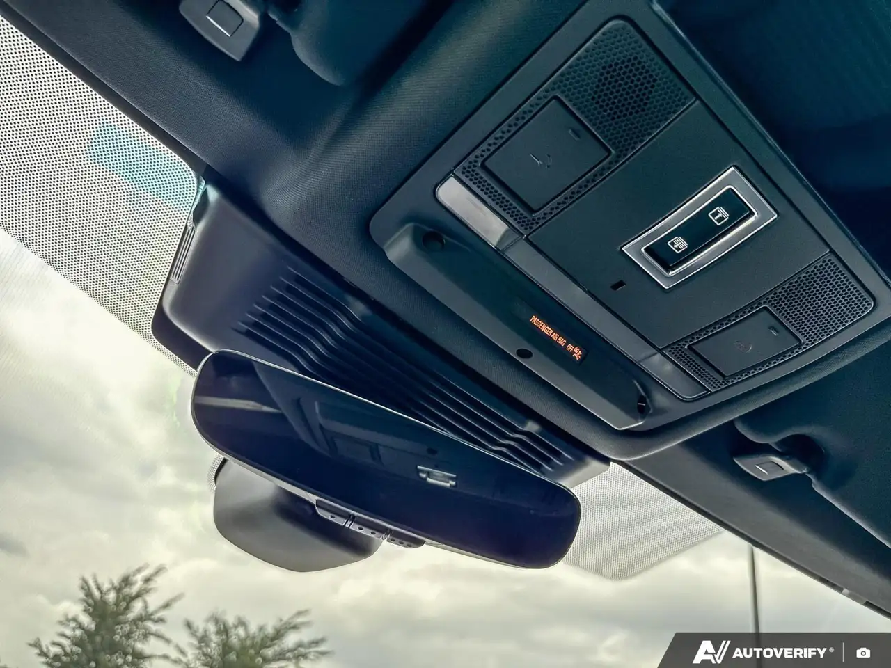 Land Rover Discovery Sport снимка Land Rover Discovery Sport