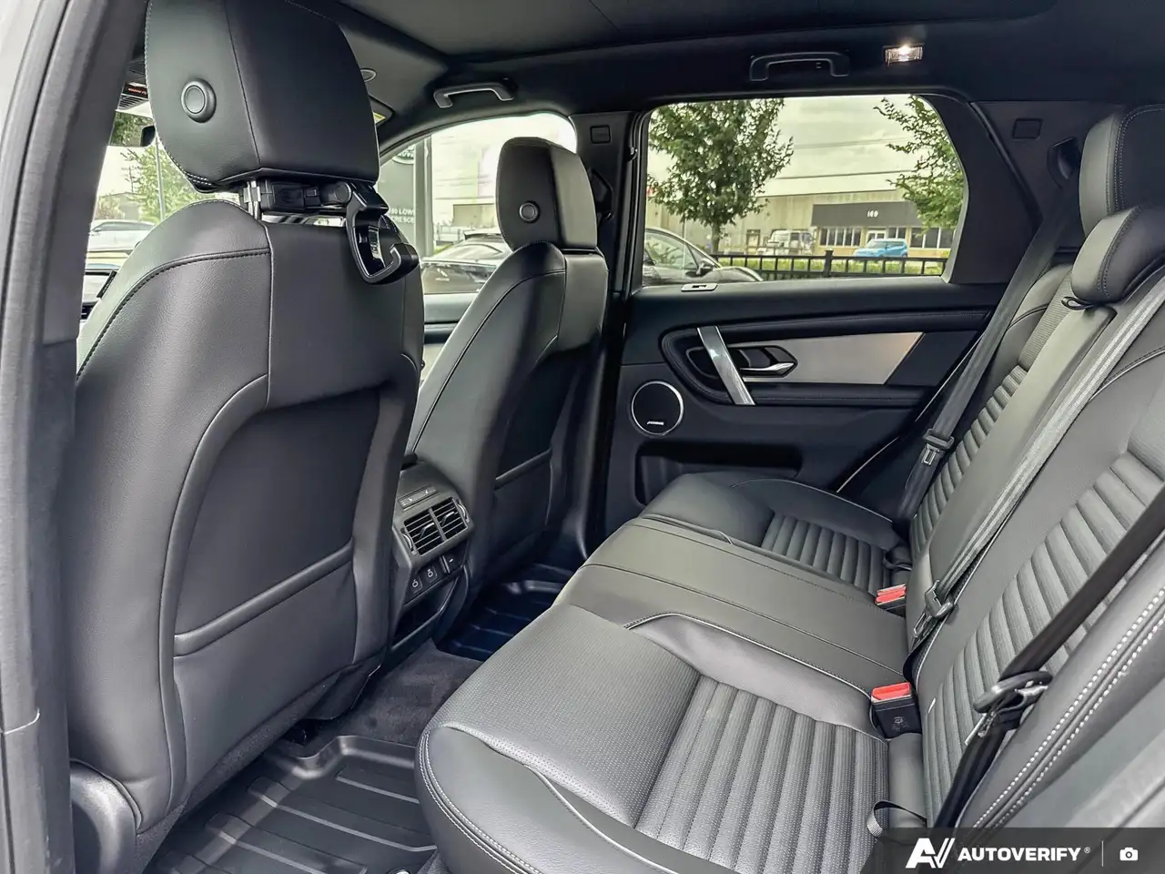 Land Rover Discovery Sport снимка Land Rover Discovery Sport