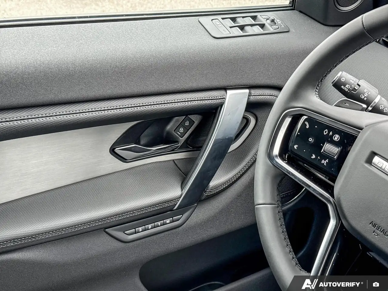 Land Rover Discovery Sport снимка Land Rover Discovery Sport