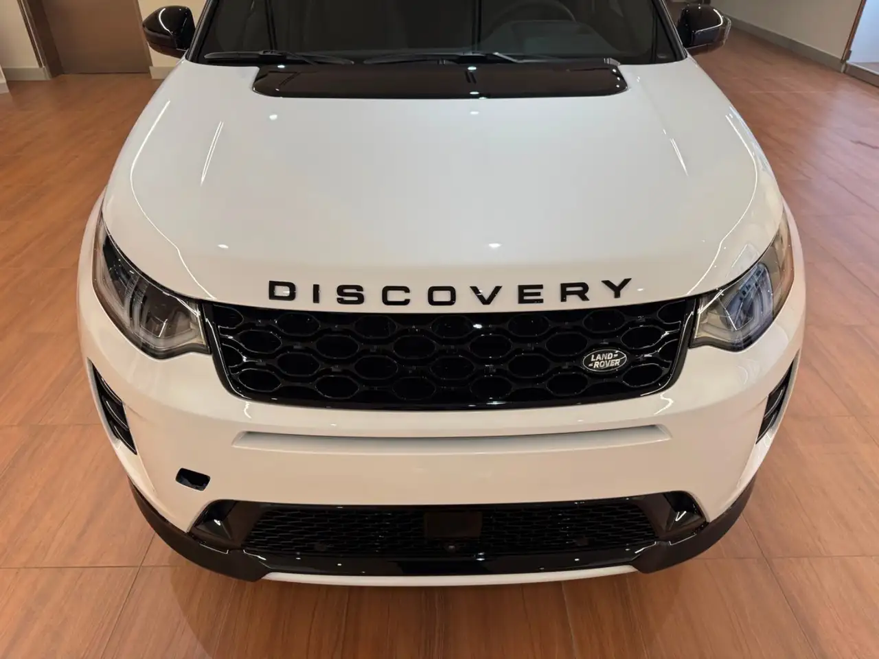 Land Rover Discovery Sport photo Land Rover Discovery Sport