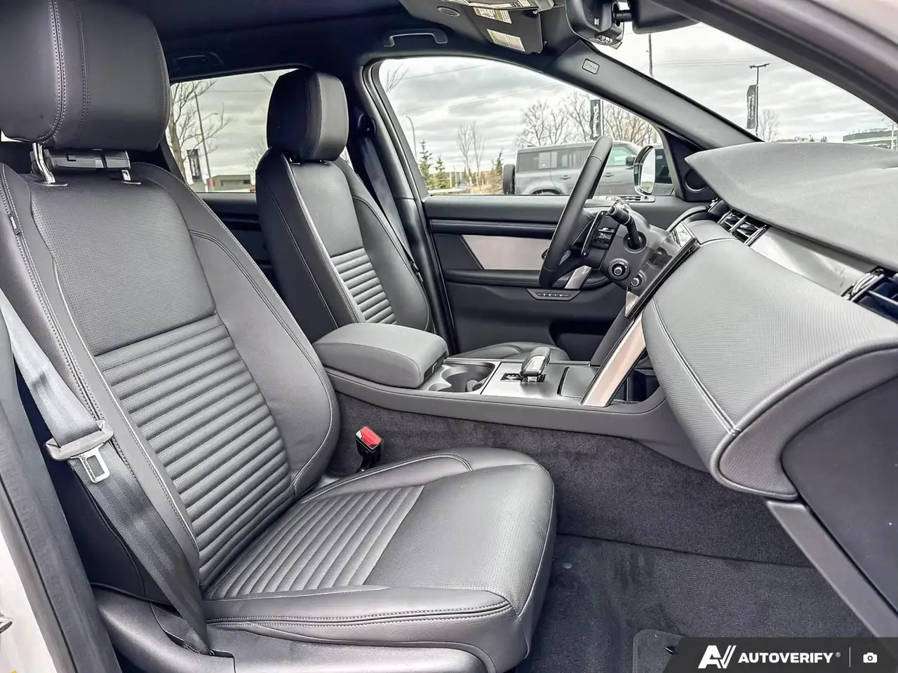 Land Rover Discovery Sport снимка Land Rover Discovery Sport