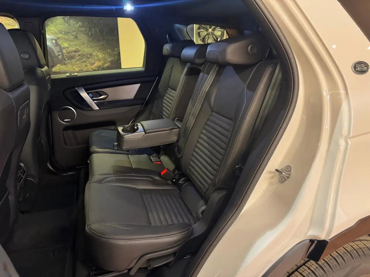 Land Rover Discovery Sport photo Land Rover Discovery Sport