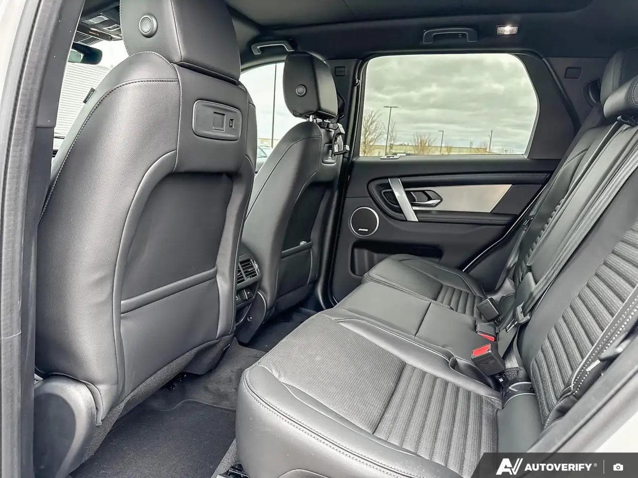 Land Rover Discovery Sport снимка Land Rover Discovery Sport