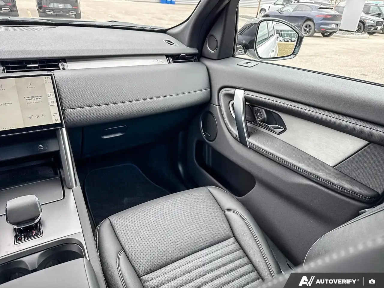 Land Rover Discovery Sport снимка Land Rover Discovery Sport