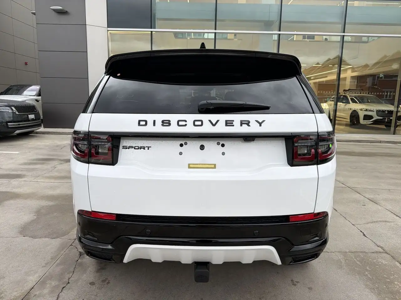 Land Rover Discovery Sport снимка Land Rover Discovery Sport