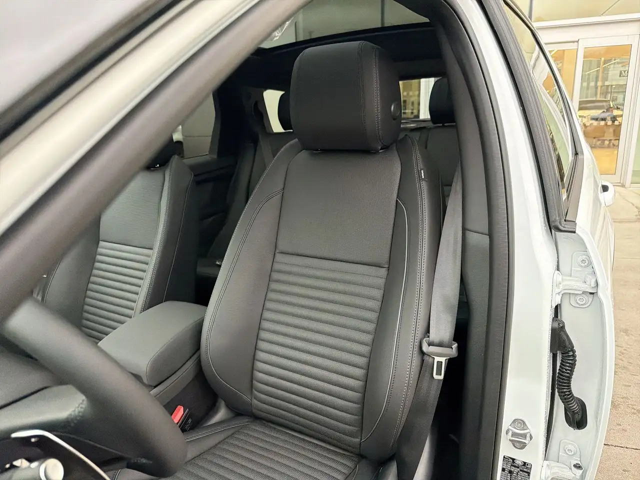 Land Rover Discovery Sport снимка Land Rover Discovery Sport