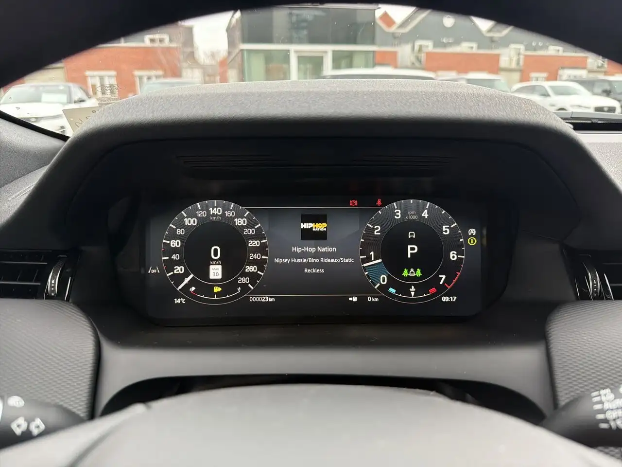 Land Rover Discovery Sport снимка Land Rover Discovery Sport