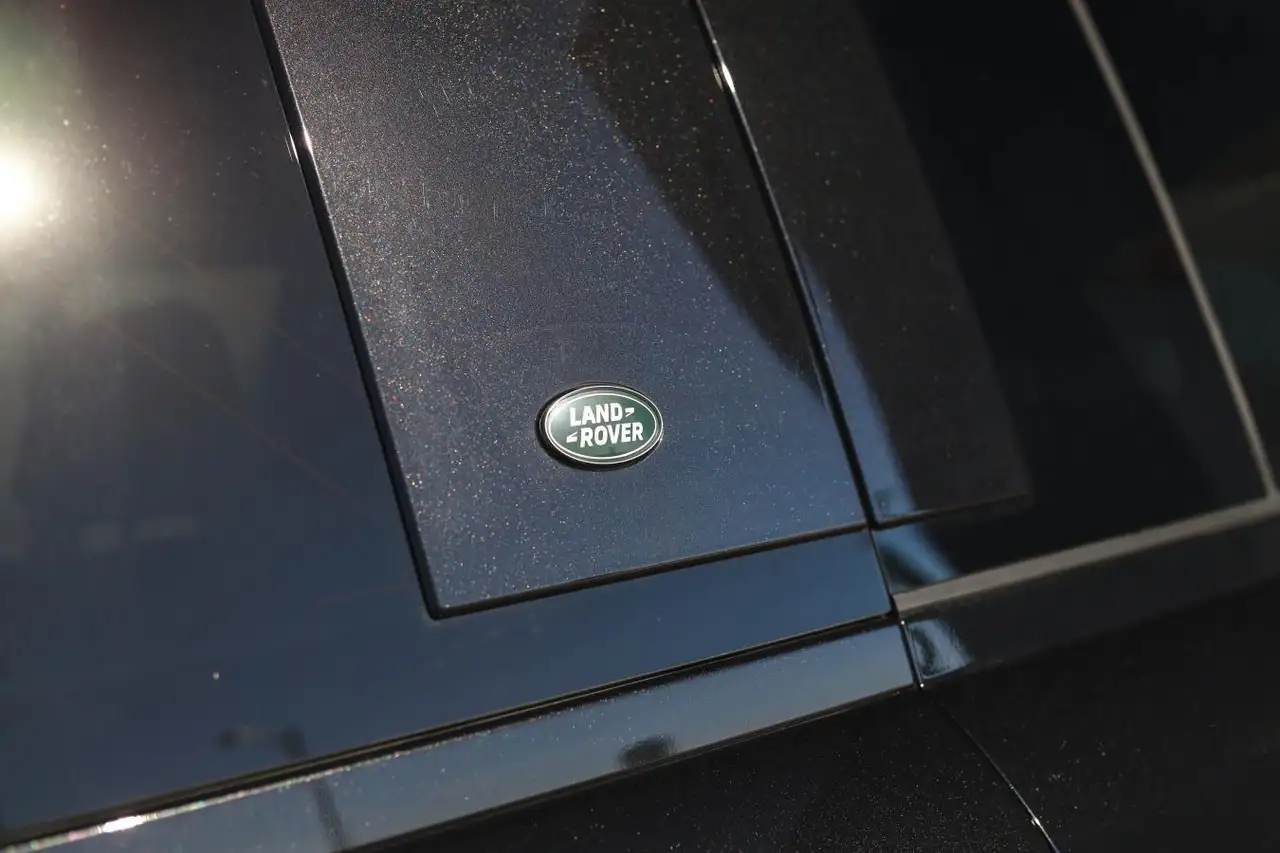 Land Rover Defender снимка Land Rover Defender