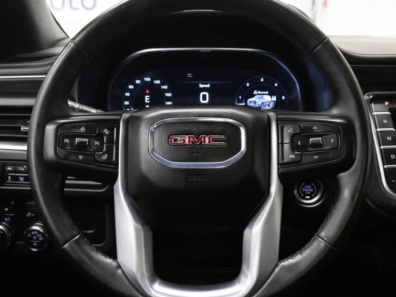 GMC Yukon снимка GMC Yukon