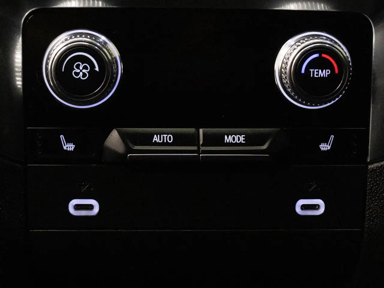 GMC Yukon снимка GMC Yukon