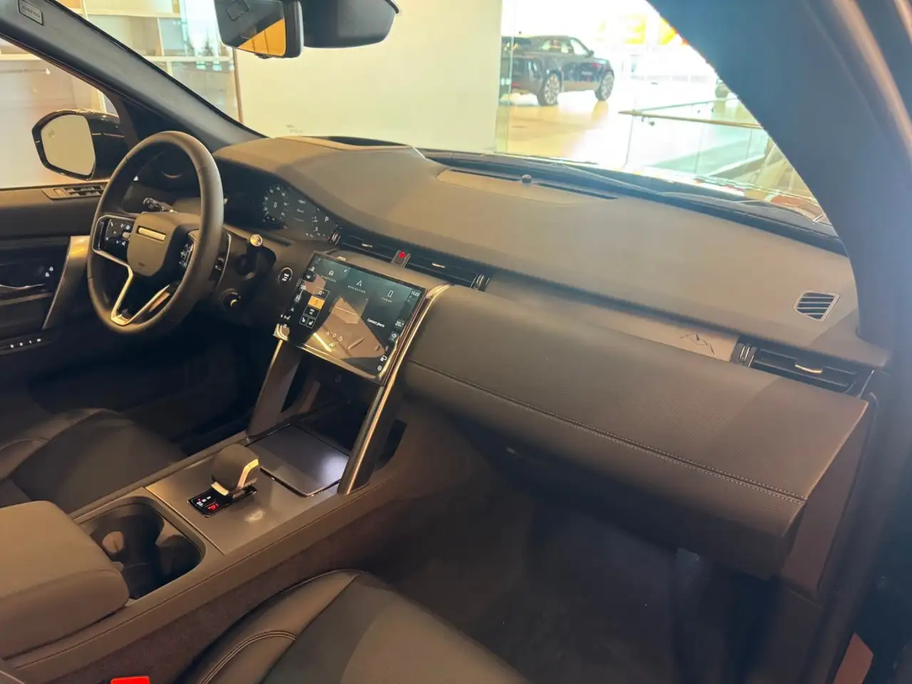 Land Rover Discovery Sport снимка Land Rover Discovery Sport