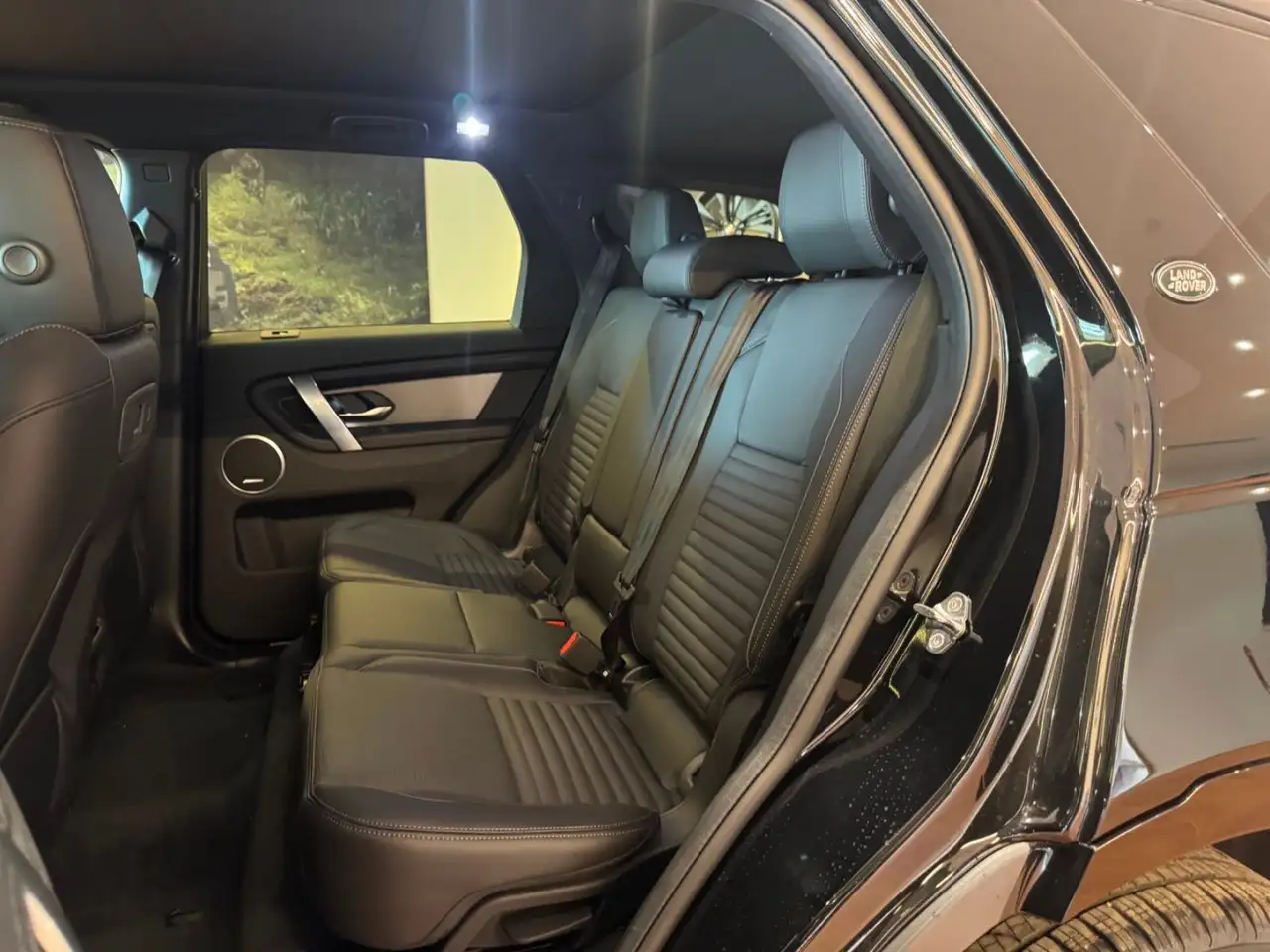 Land Rover Discovery Sport снимка Land Rover Discovery Sport