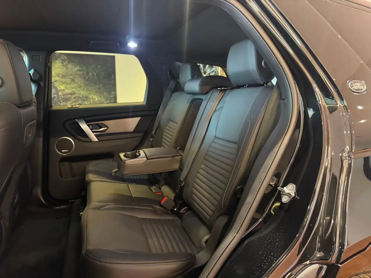 Land Rover Discovery Sport снимка Land Rover Discovery Sport