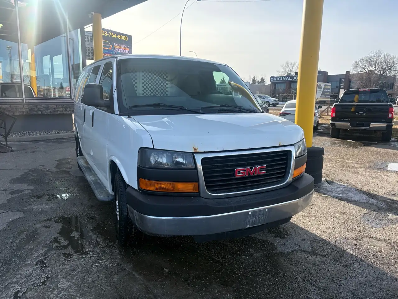 GMC Savana снимка GMC Savana