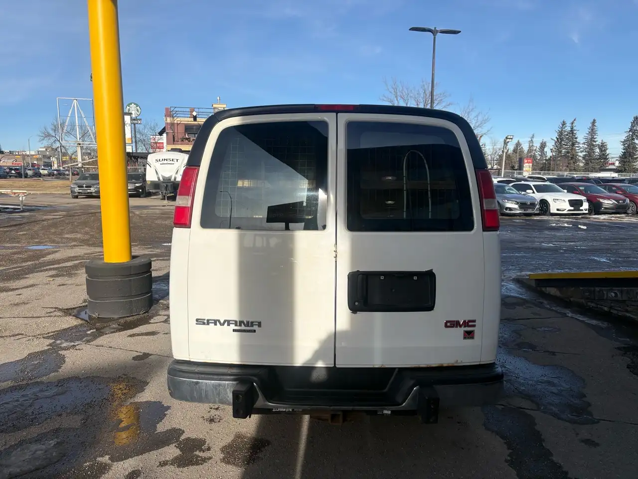 GMC Savana снимка GMC Savana