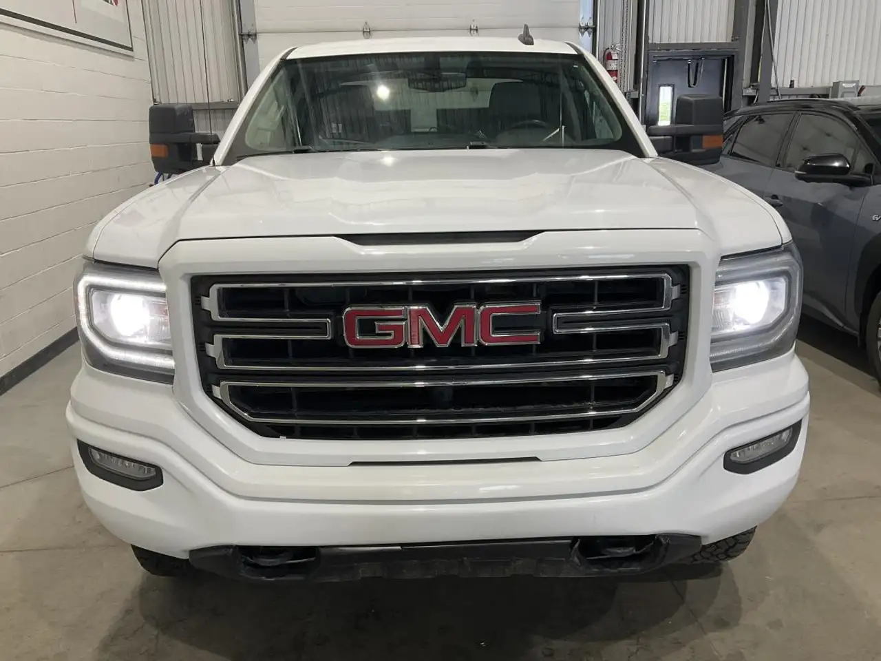 GMC Sierra 1500 снимка GMC Sierra 1500