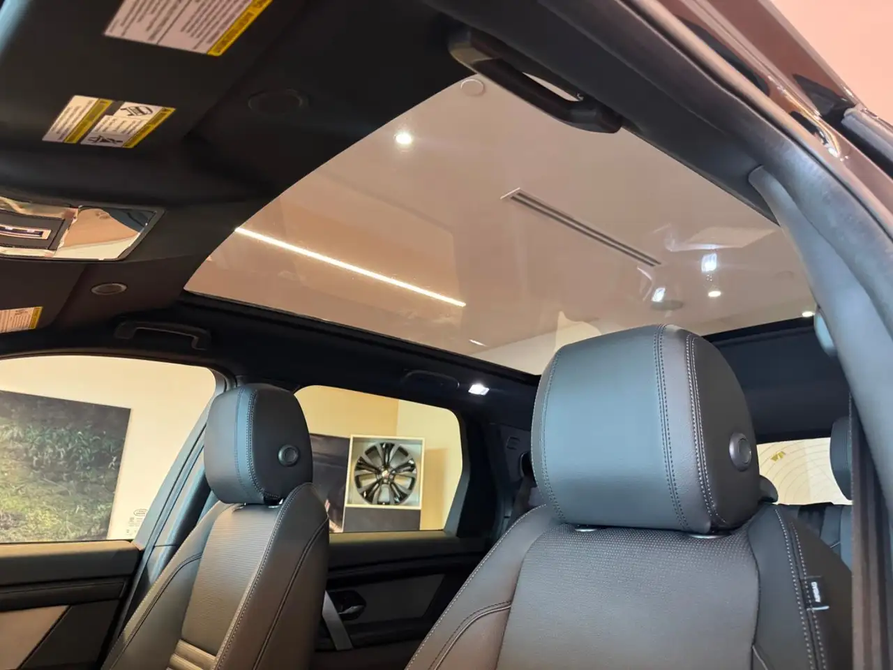 Land Rover Discovery Sport снимка Land Rover Discovery Sport