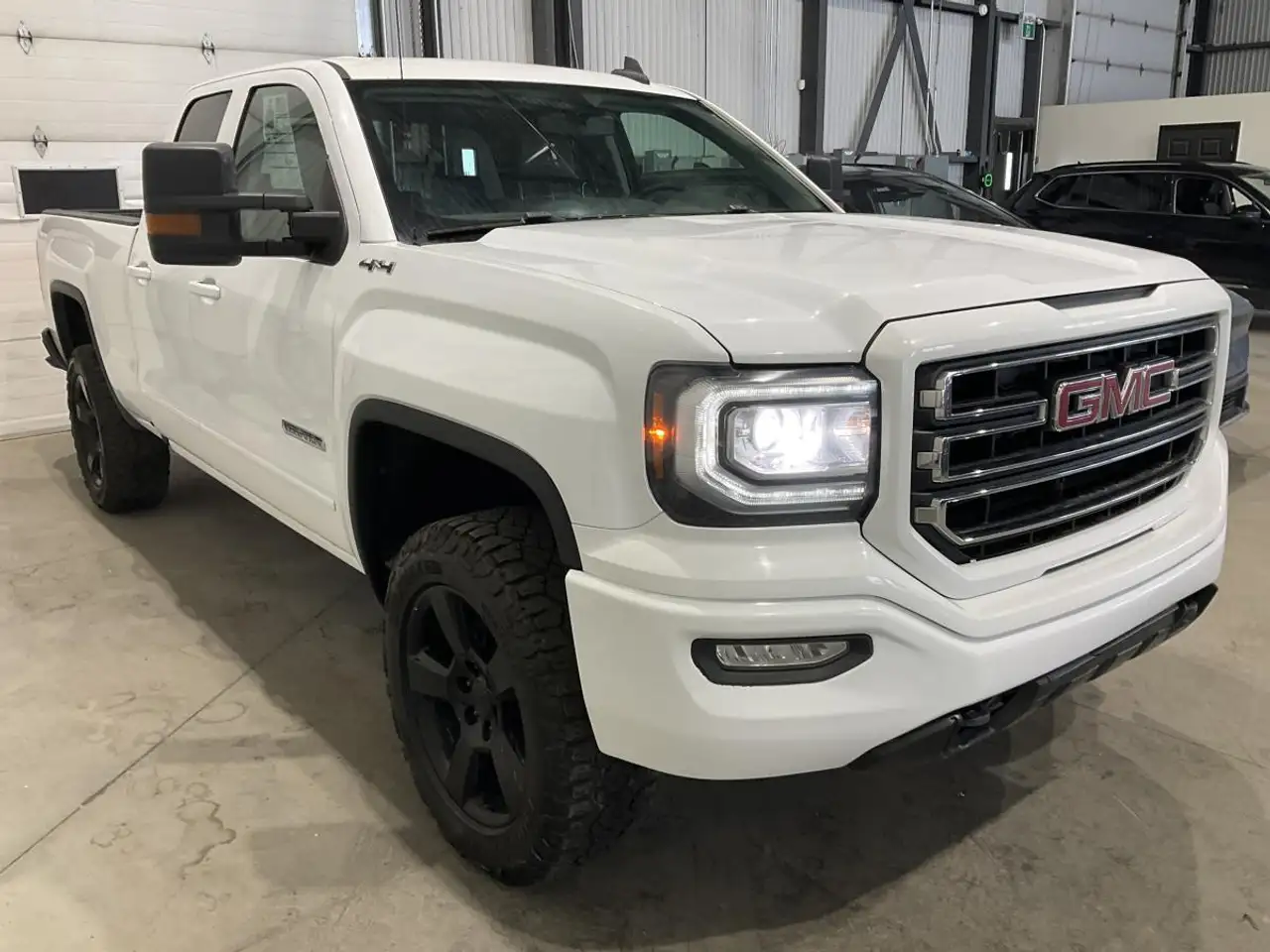 GMC Sierra 1500 снимка GMC Sierra 1500