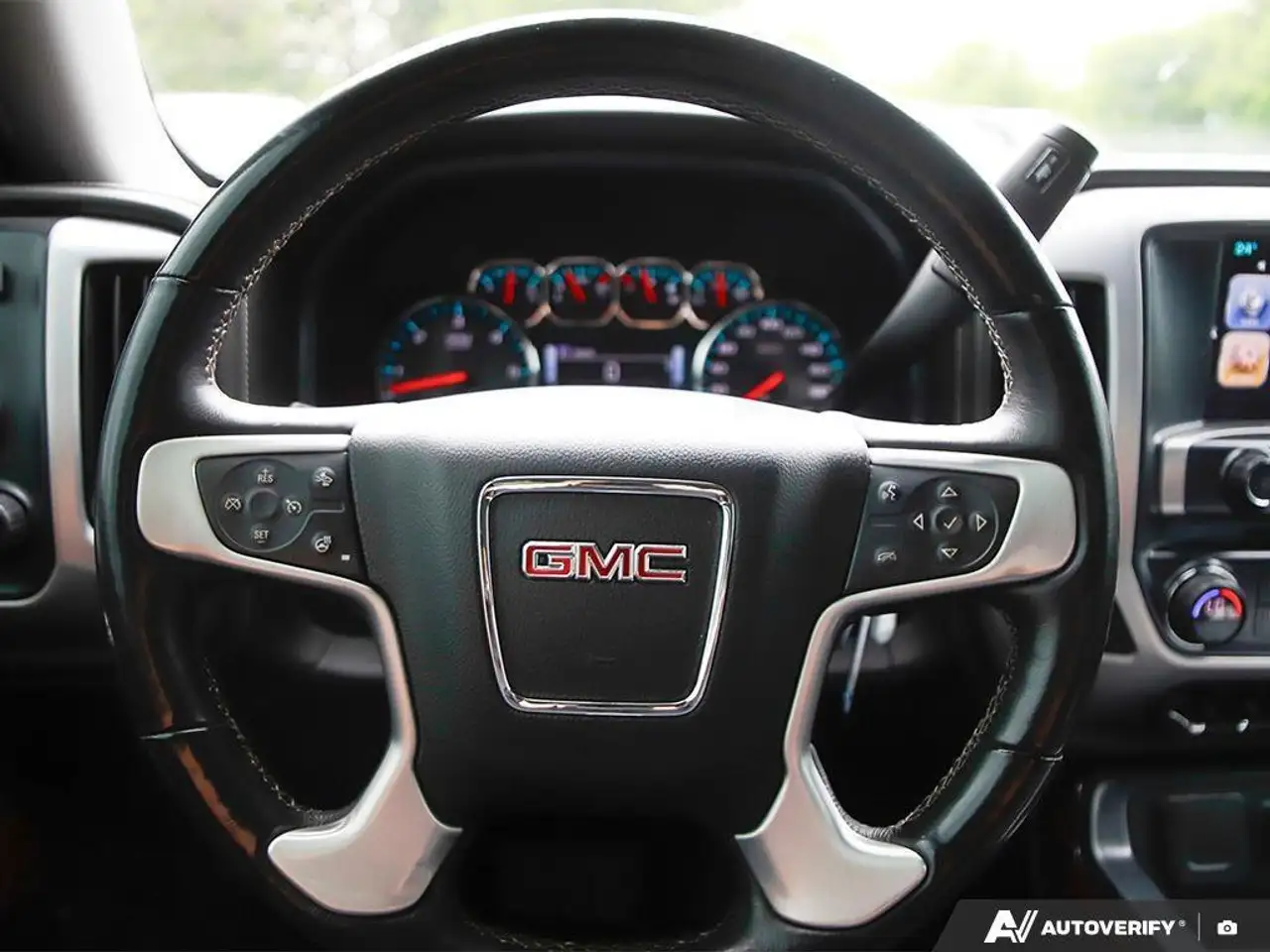 GMC Sierra 1500 photo GMC Sierra 1500