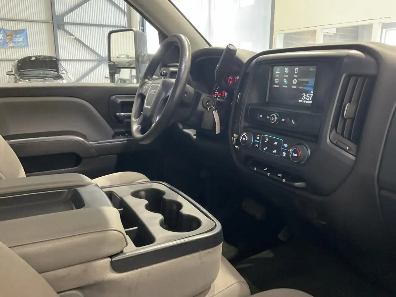 GMC Sierra 1500 снимка GMC Sierra 1500