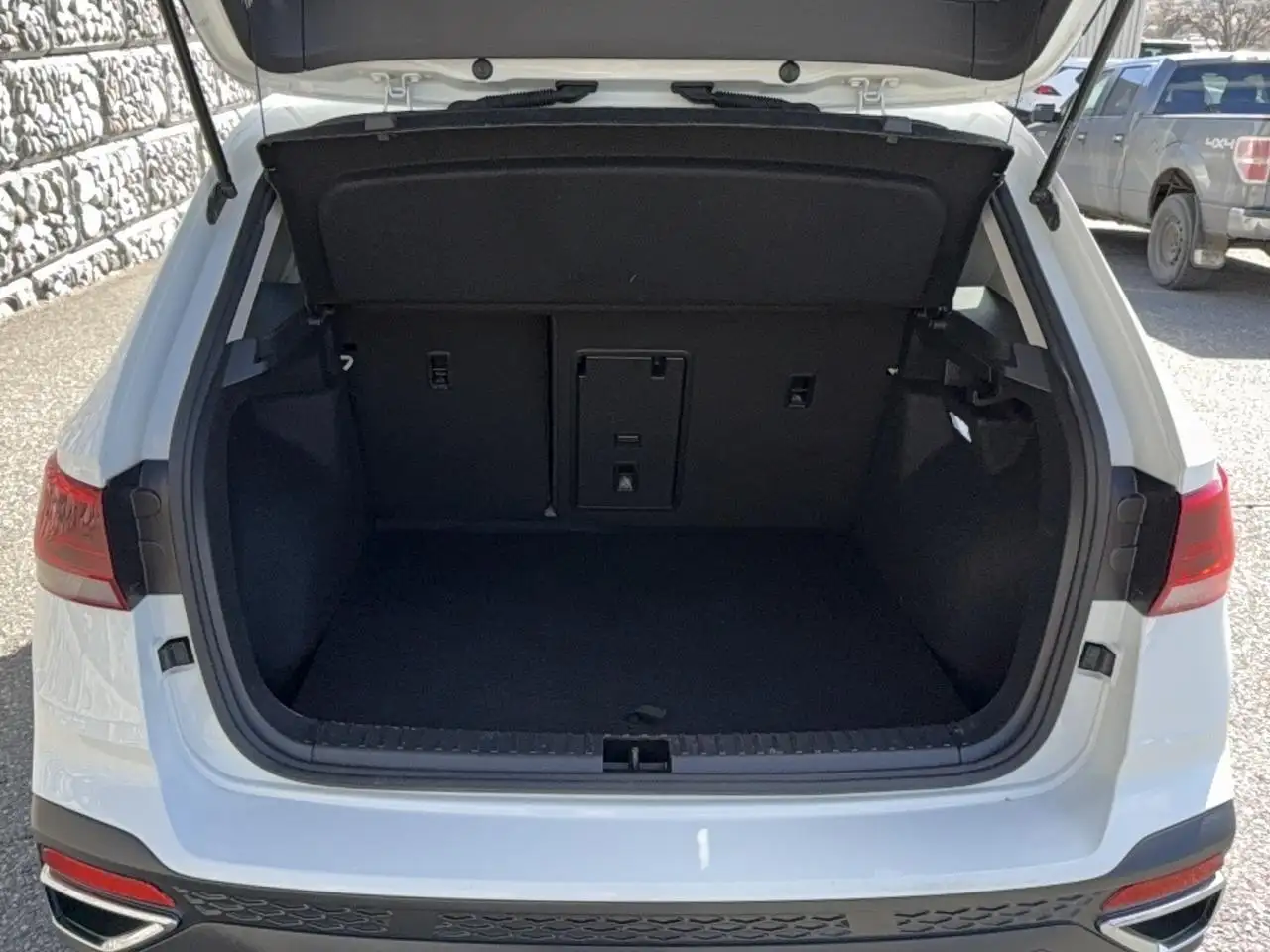 Volkswagen Taos снимка Volkswagen Taos