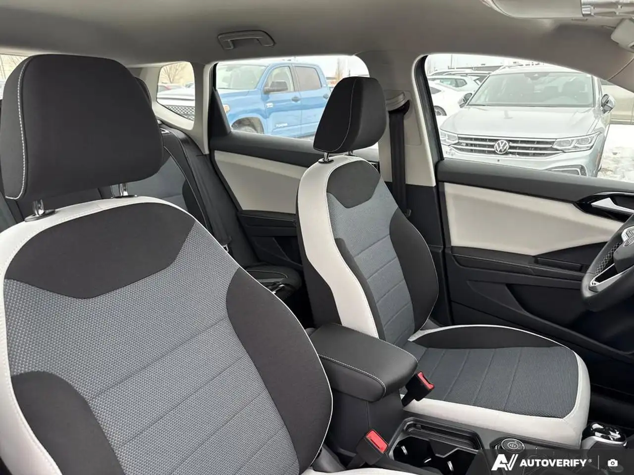 Volkswagen Taos снимка Volkswagen Taos