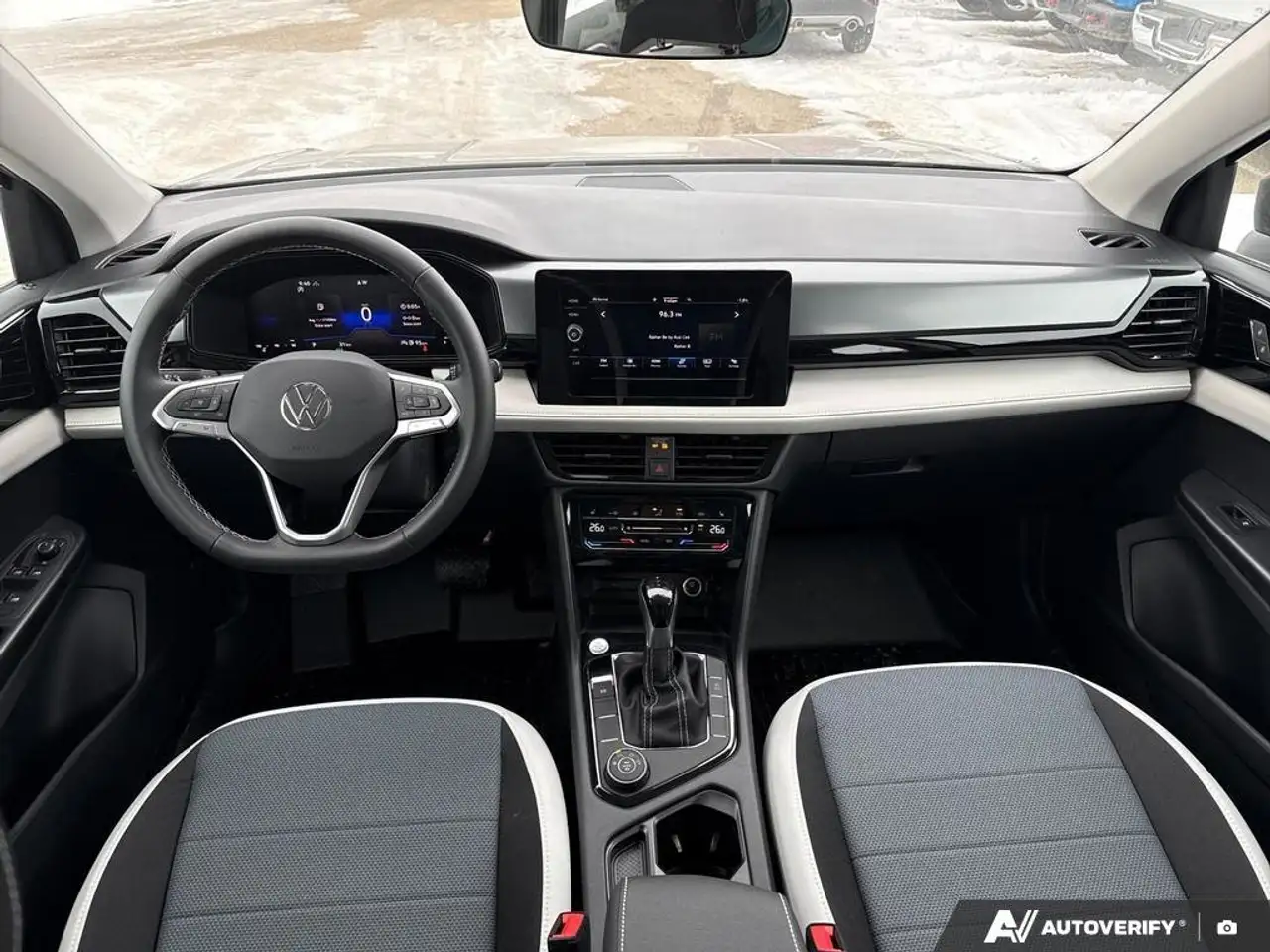 Volkswagen Taos снимка Volkswagen Taos