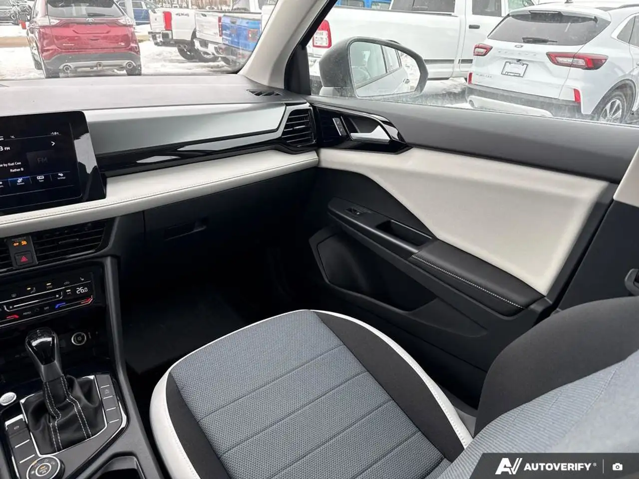 Volkswagen Taos снимка Volkswagen Taos