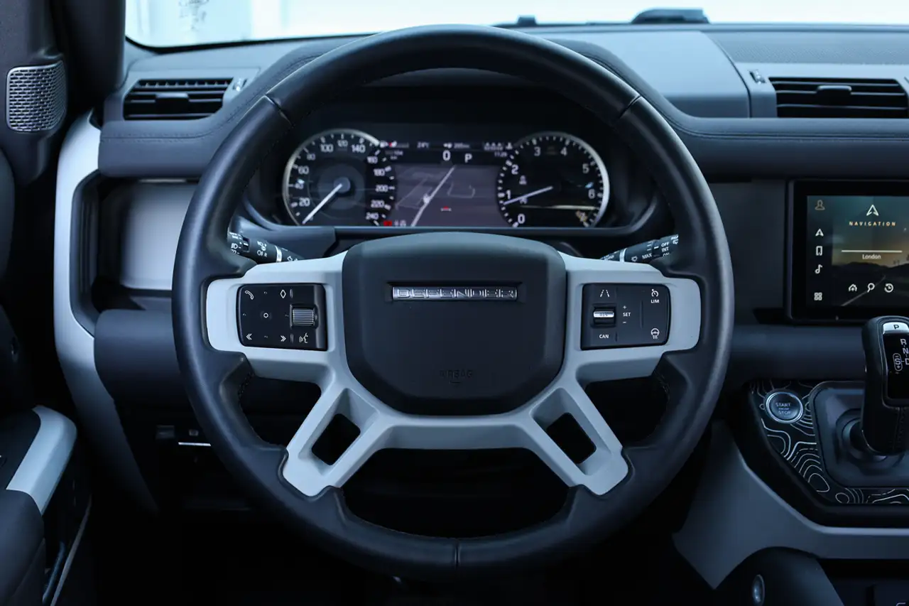 Land Rover Defender снимка Land Rover Defender
