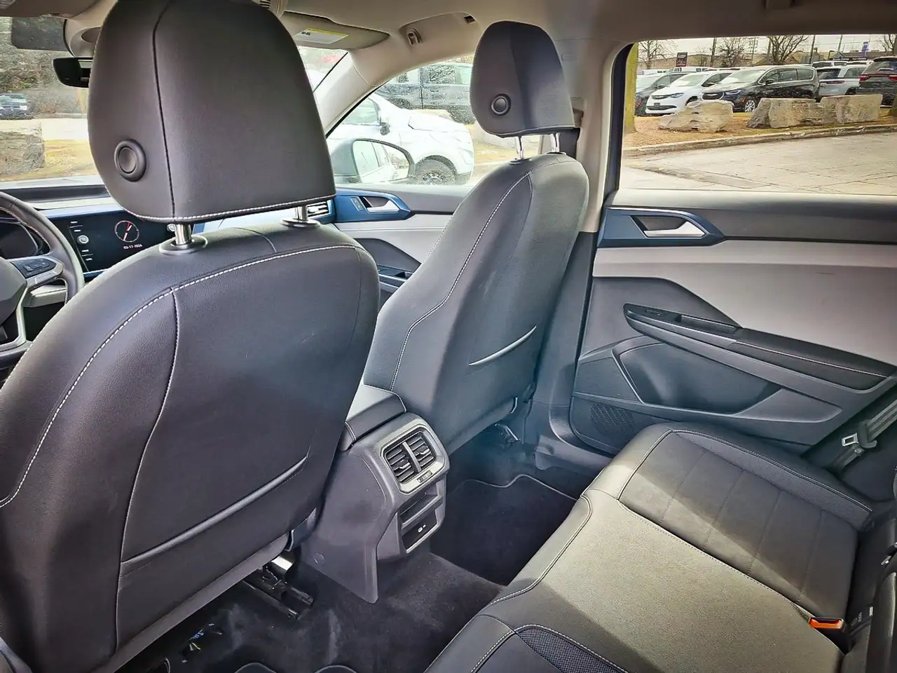 Volkswagen Taos снимка Volkswagen Taos