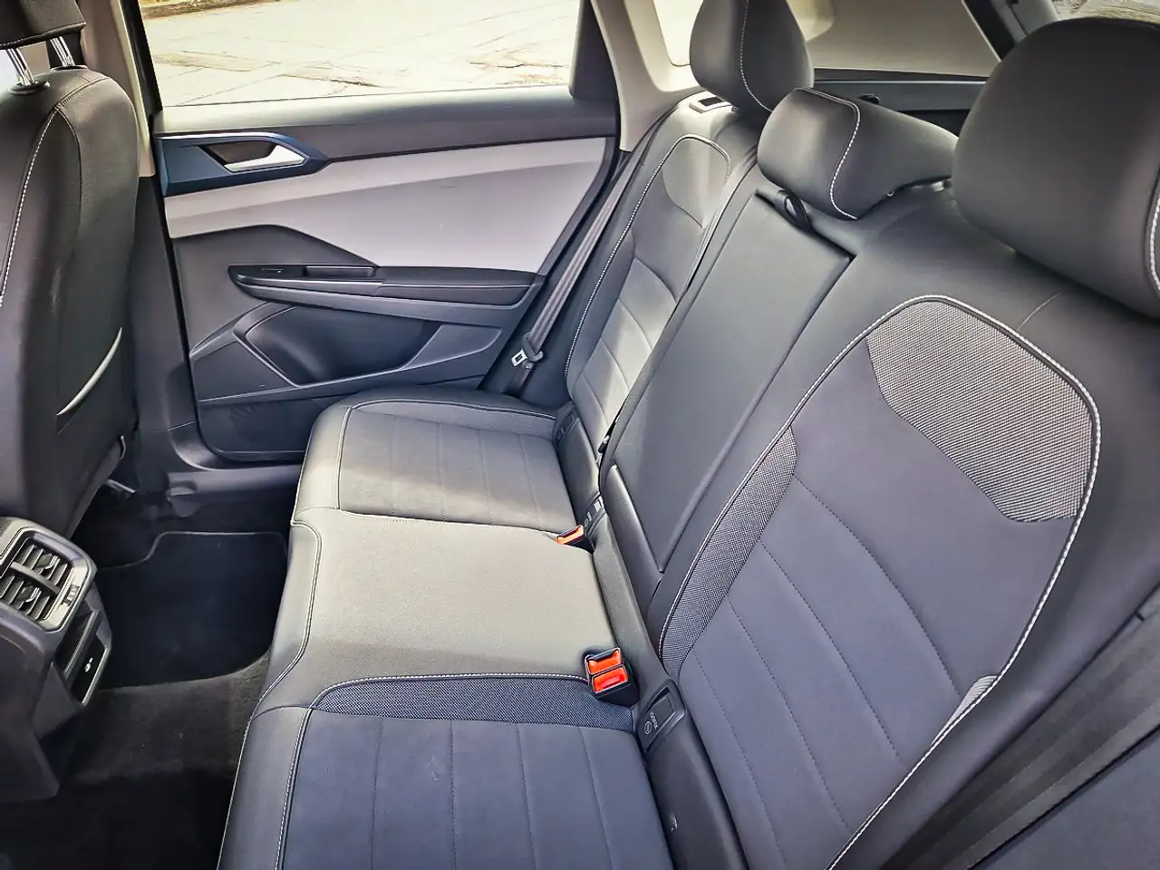 Volkswagen Taos снимка Volkswagen Taos