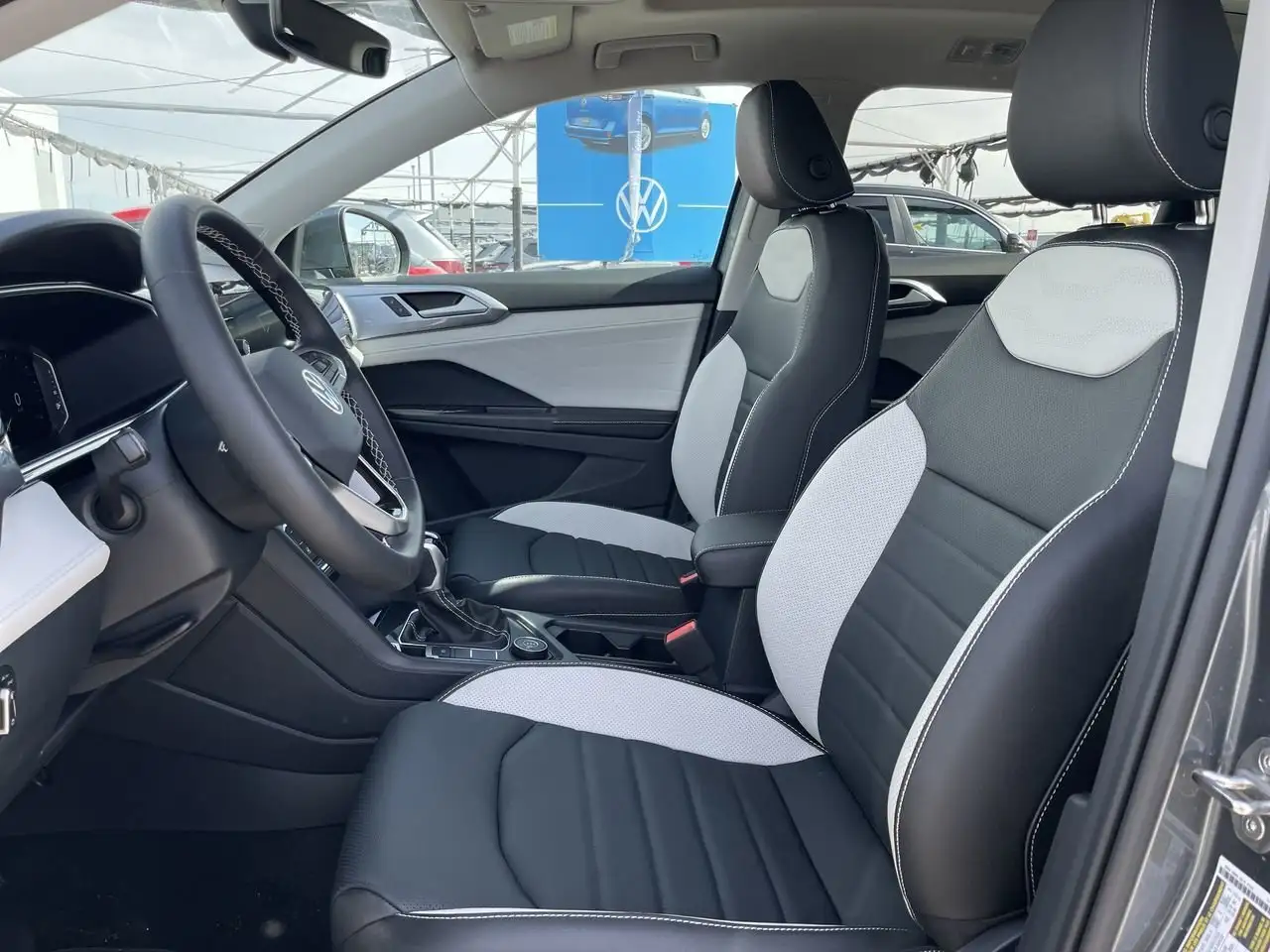 Volkswagen Taos снимка Volkswagen Taos
