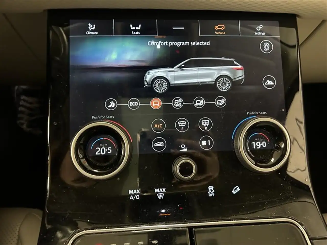Land Rover Range Rover Velar снимка Land Rover Range Rover Velar